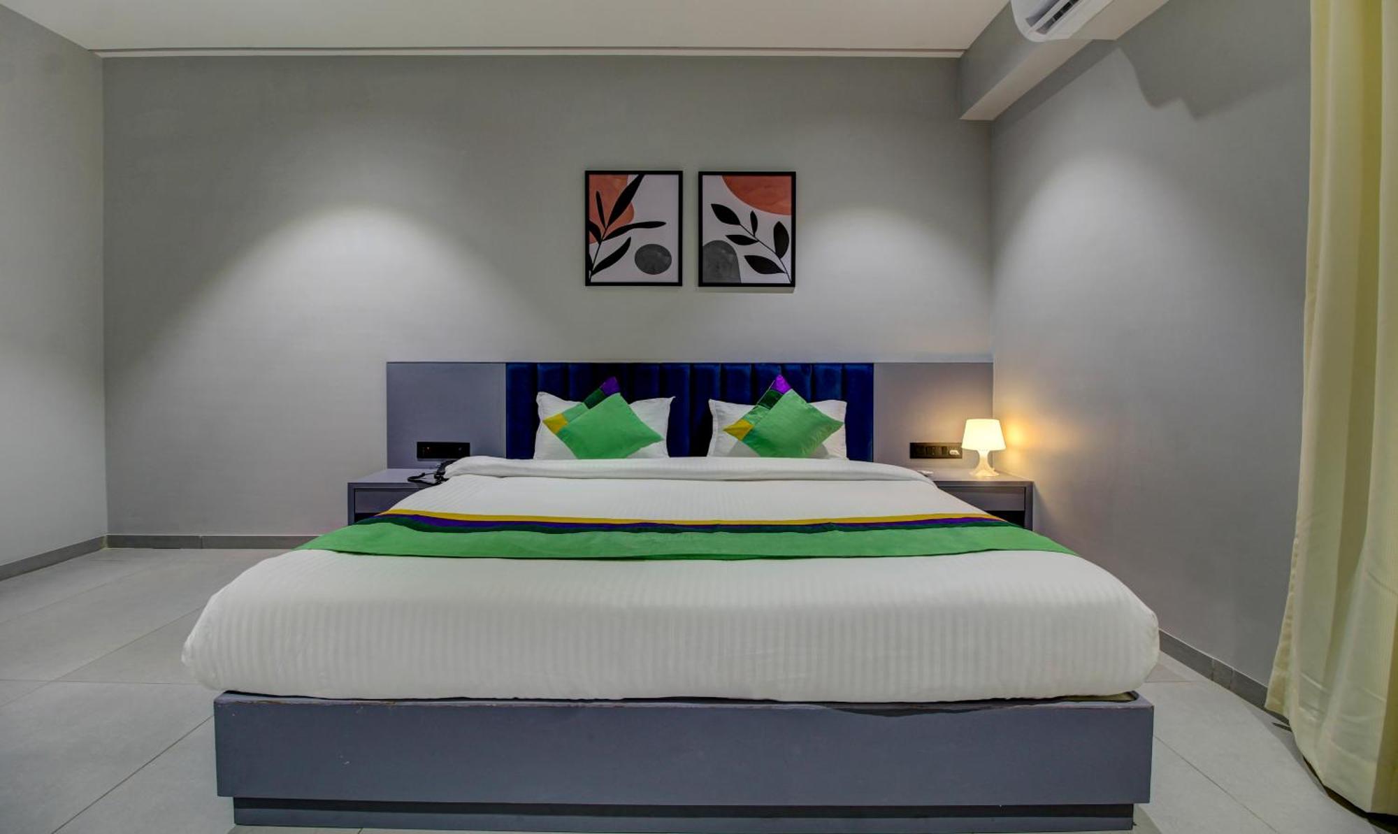 Comfort Inn Baner- Indian Nationals Only Пюн Екстериор снимка