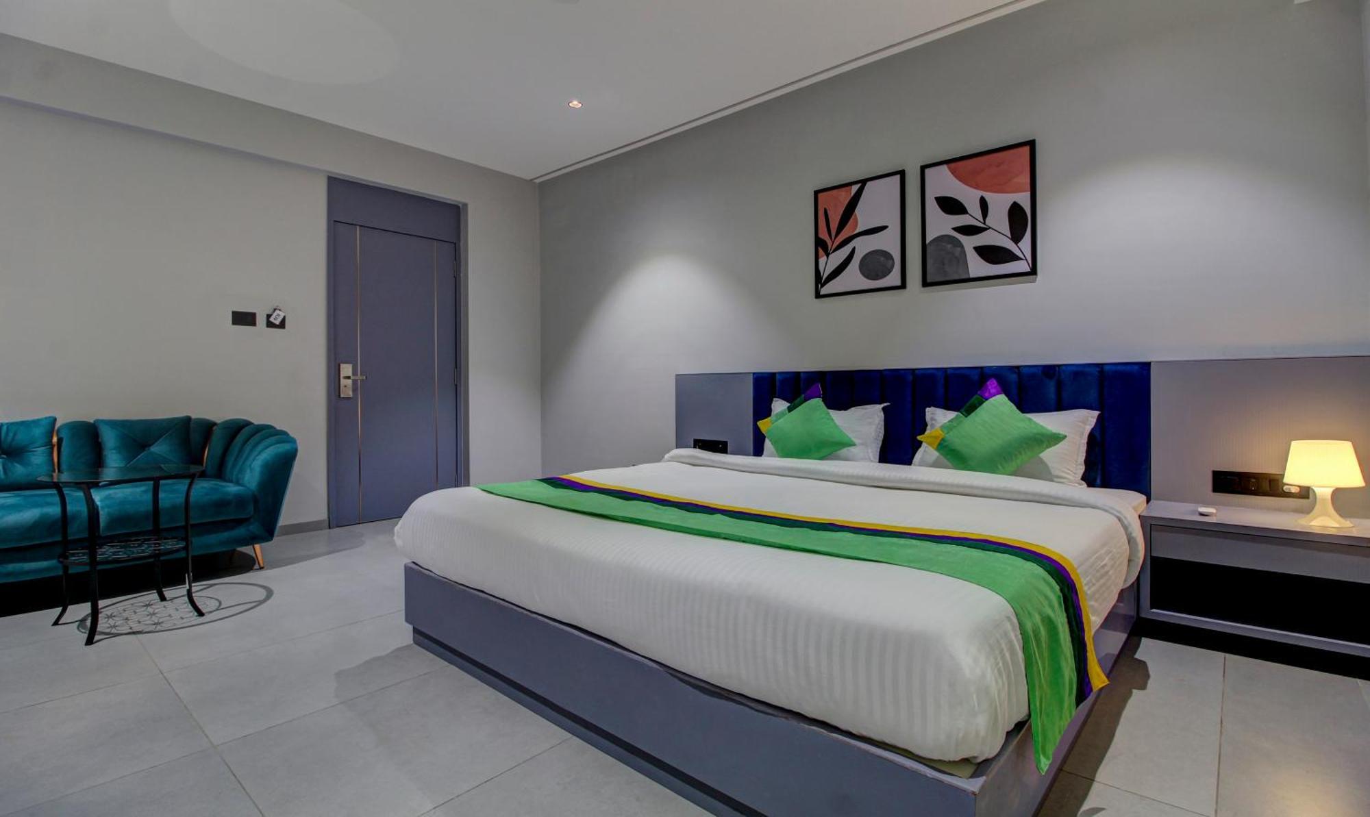 Comfort Inn Baner- Indian Nationals Only Пюн Екстериор снимка