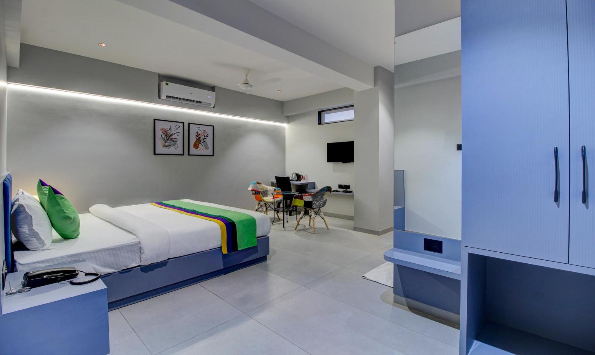 Comfort Inn Baner- Indian Nationals Only Пюн Екстериор снимка